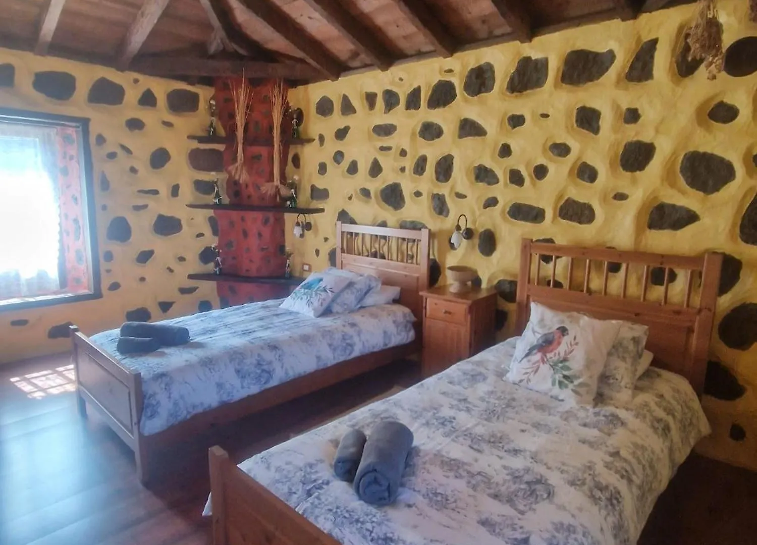 Holiday home Chc - Casa Rural Del Ciruelo Buenavista Del Norte Spain